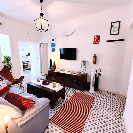 Munigua House *